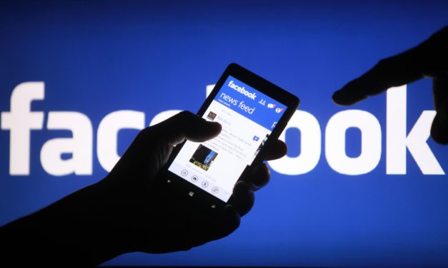 Como baixar as fotos do Facebook em um clique