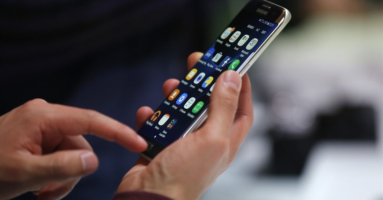 Como bloquear e o que funciona no celular com IMEI bloqueado