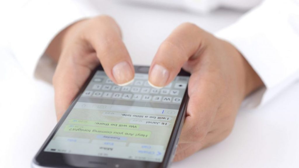 O corretor ortográfico do teclado ajuda na hora de mandar na mensagem