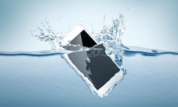 Smartphone Android molhado? 10 dicas para resolver este problema