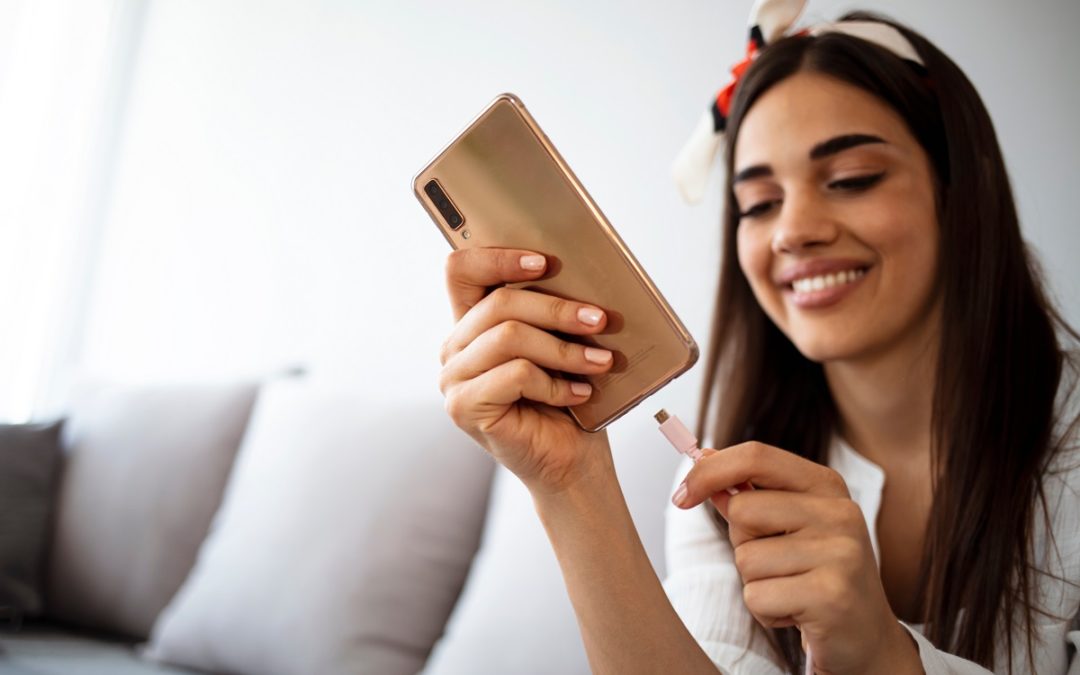 Dia da mentira: 5 mentiras que te contam sobre a bateria do seu smartphone
