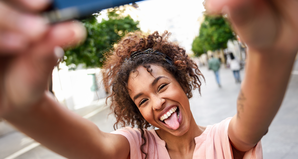 Conheça o BeReal, rede que incentiva publicação de fotos sem filtro