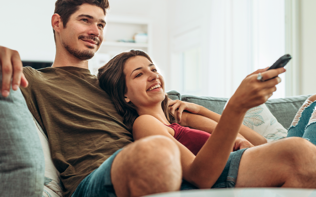 Acessórios para celular e TV para comprar na Black Week