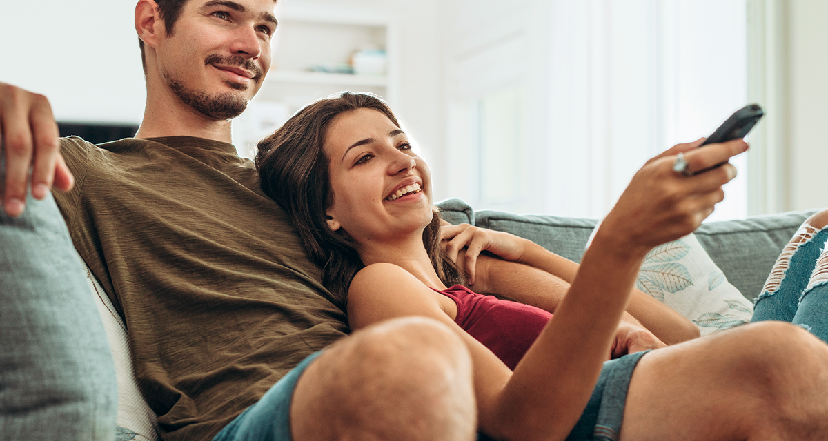 Acessórios para celular e TV para comprar na Black Week