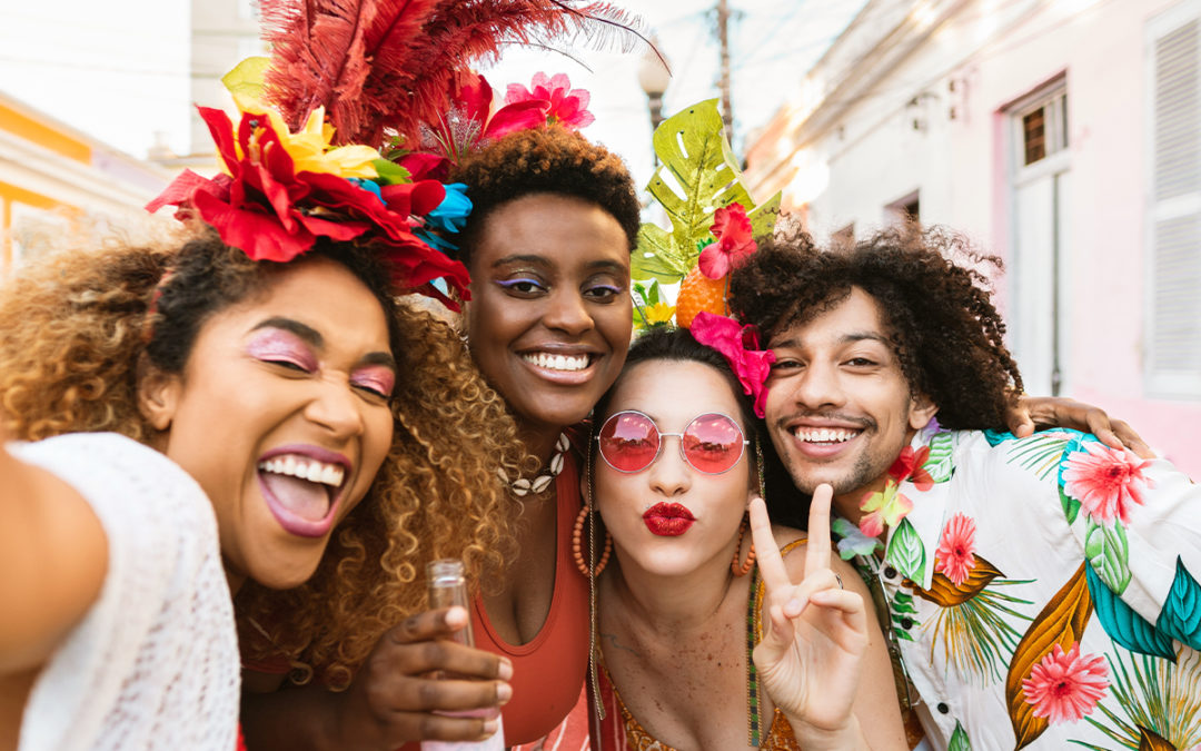 Como proteger o celular no Carnaval: anote essas 5 dicas