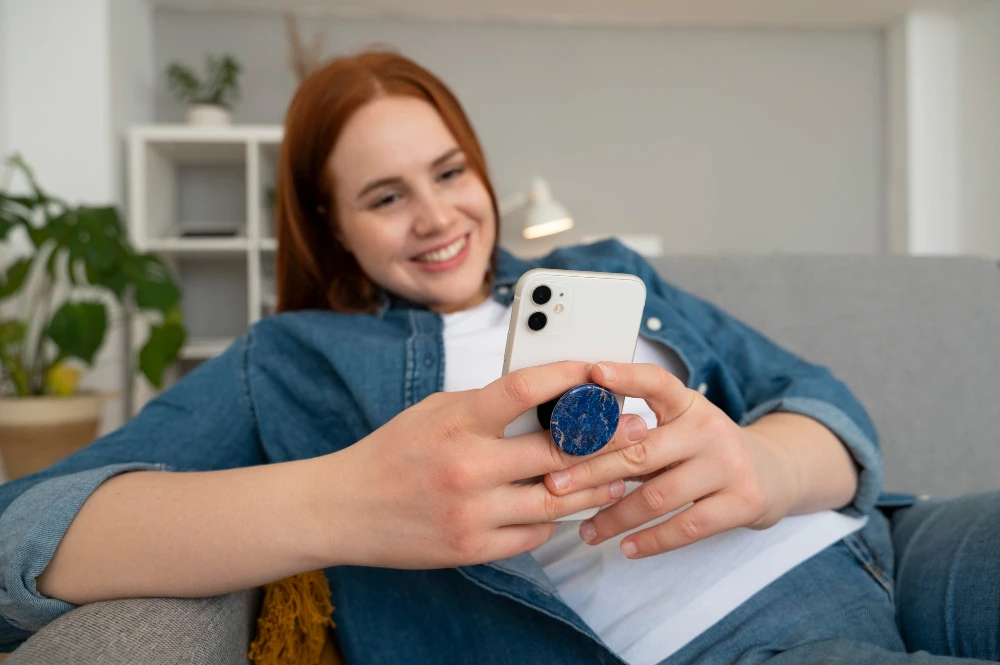 Contratar um seguro celular vale a pena? Proteja seu smartphone contra roubo, queda e danos com as dicas e planos da Trocafone.
