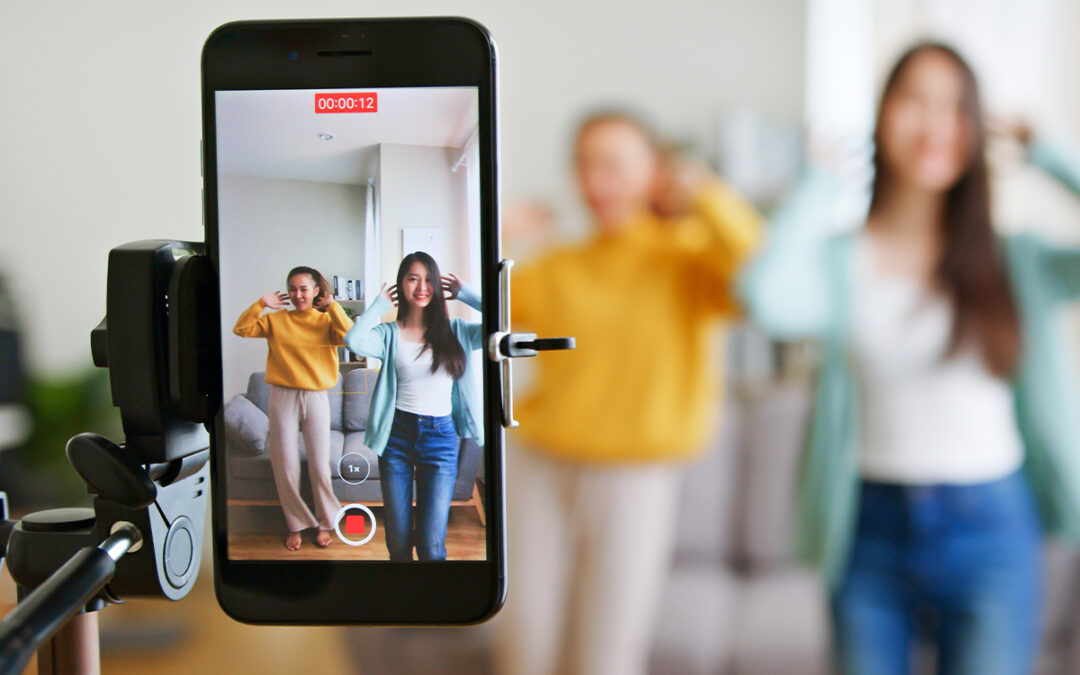 Restrições para usar Tik Tok crescem: veja as principais notícias sobre a questão
