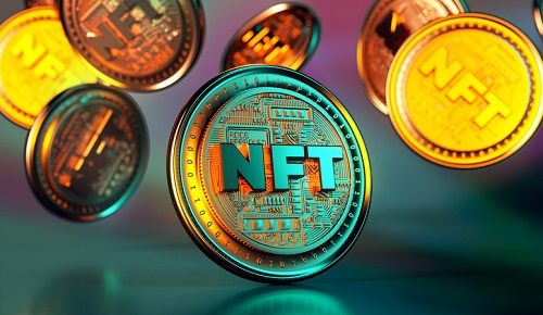 NFT não fungível token moedas de ouro caindo. Criptomoedas e moedas da moda na tecnologia blockchain. Visão de perto do dinheiro cripto na renderização 3D